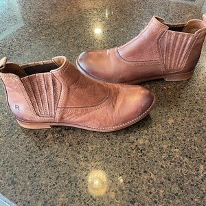 Roan by Bed Stu.  EUC, worn just a few times.  Size 8